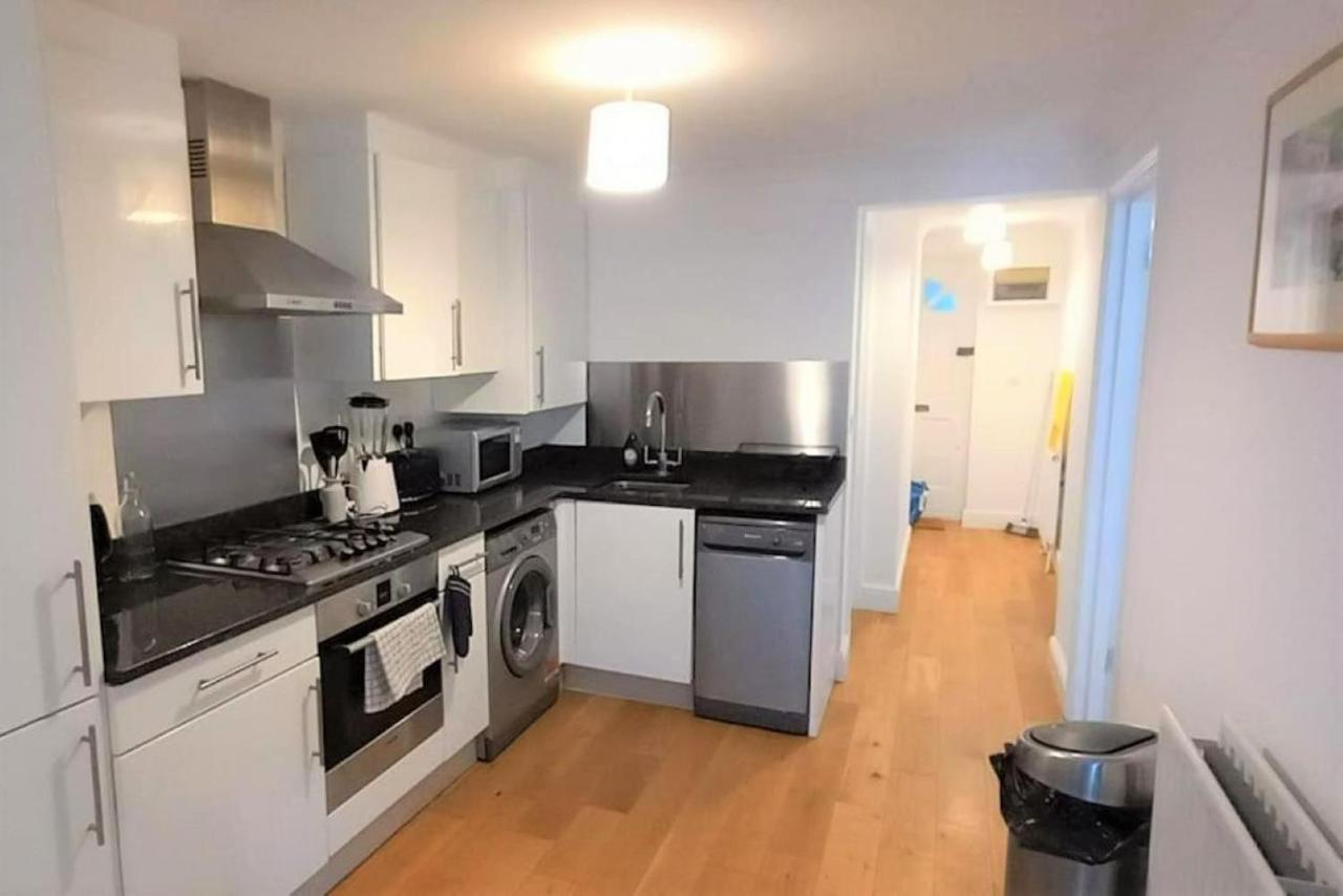 2 Bedroom Victorian Garden Flat 伦敦 外观 照片